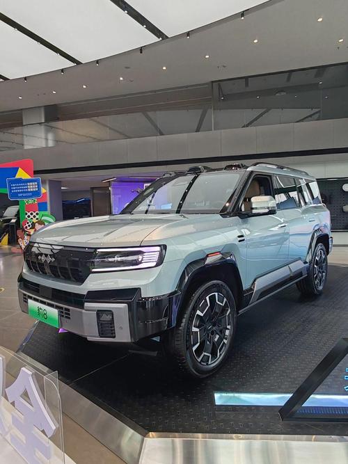 广州220比亚迪方程豹硬派越野的爆款，英菲尼迪35周年与你共成长